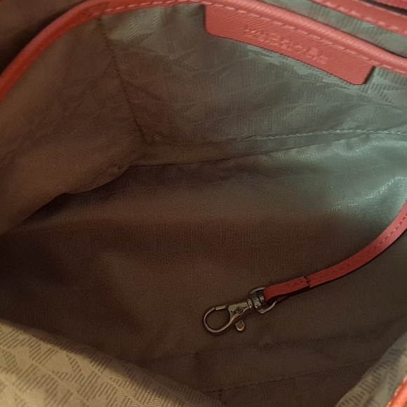 MICHEAL KORS DOME BAG - Picture 7 of 7